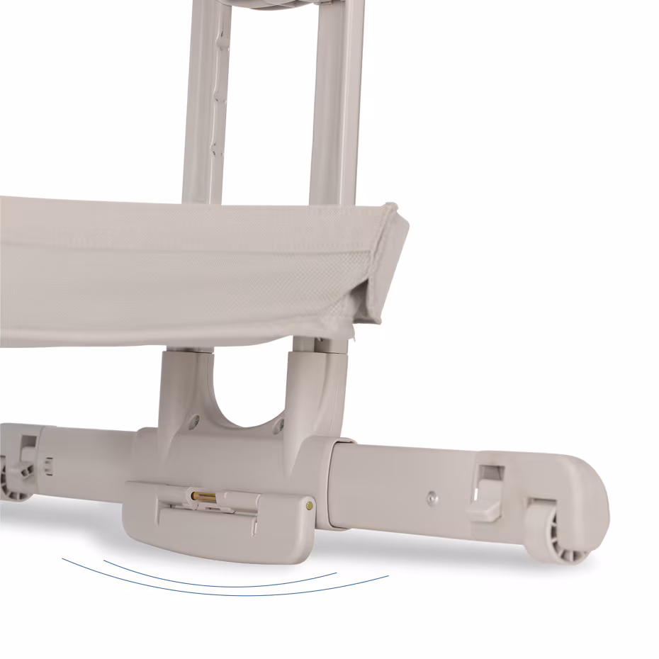 2027159110_F4_2026_maxicosi_homeequipment_cotbed_iorapro_elegance_beige_rocking.png